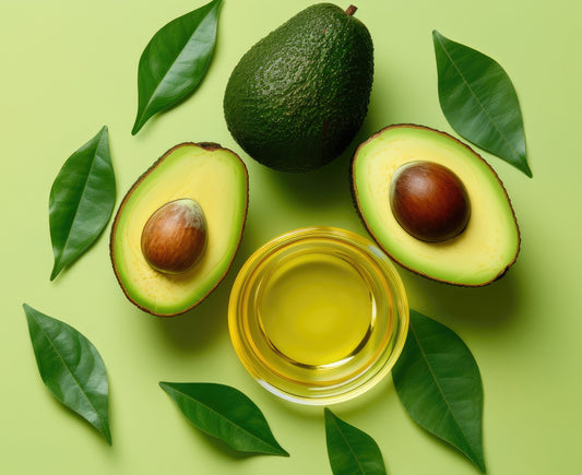 Les bienfaits de l'huile vierge d'Avocat : une peau éclatante et nourrie naturellement